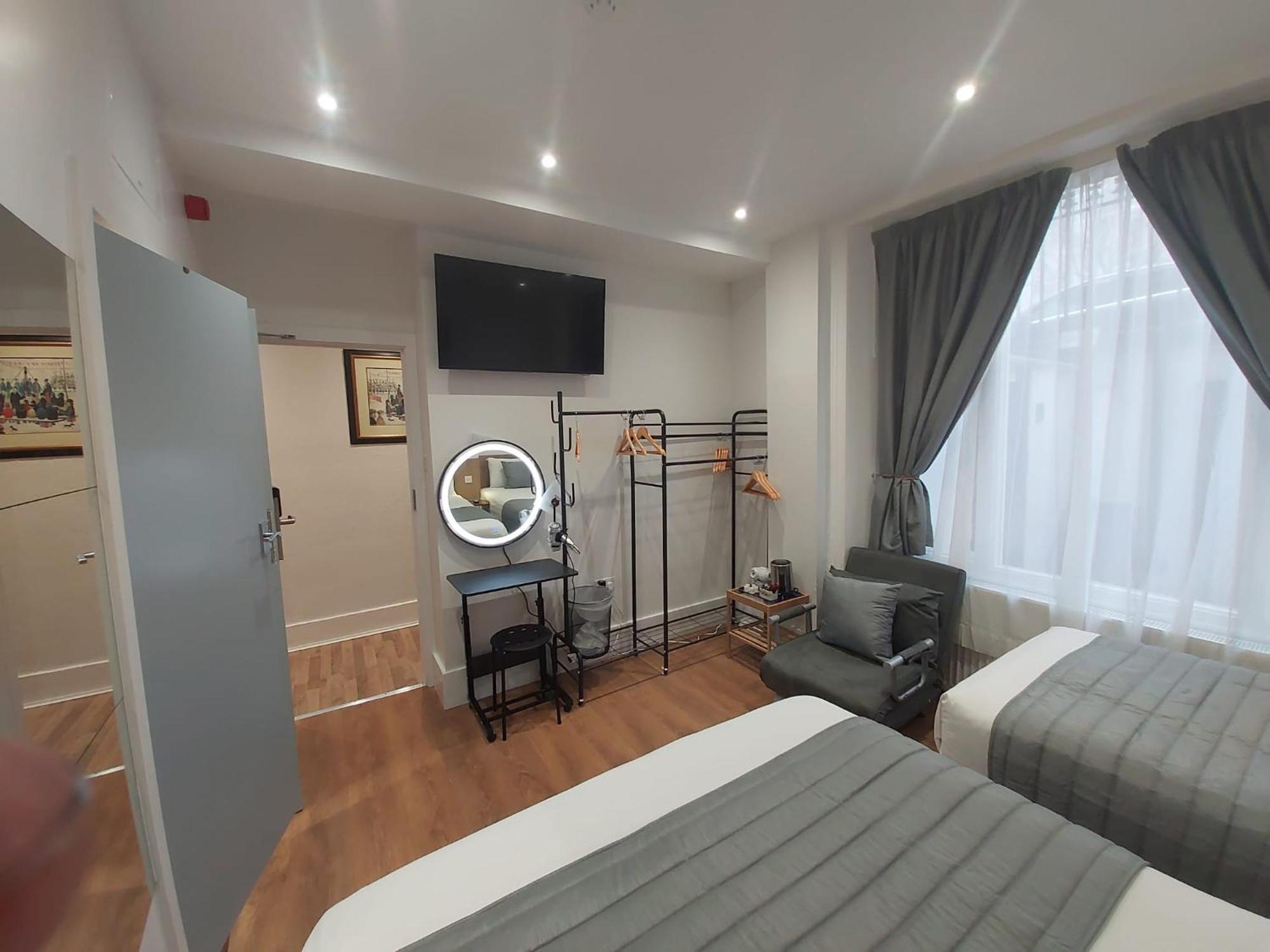Falcon Hotel Londra Dış mekan fotoğraf